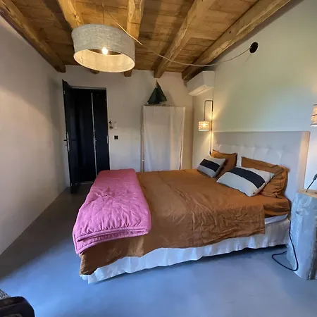 Villa A Terra - A 200m De La *